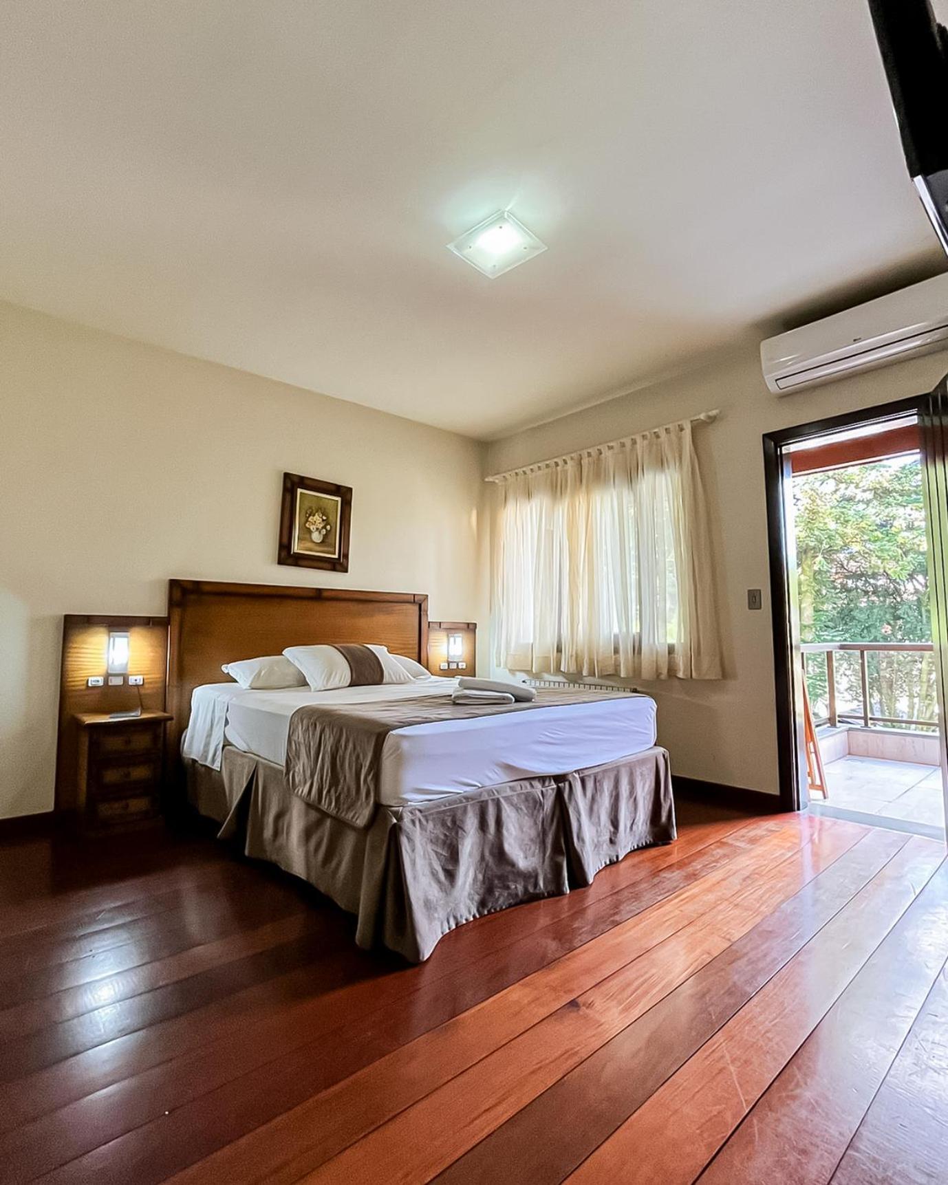 Pequeno Bosque Hotel 3*