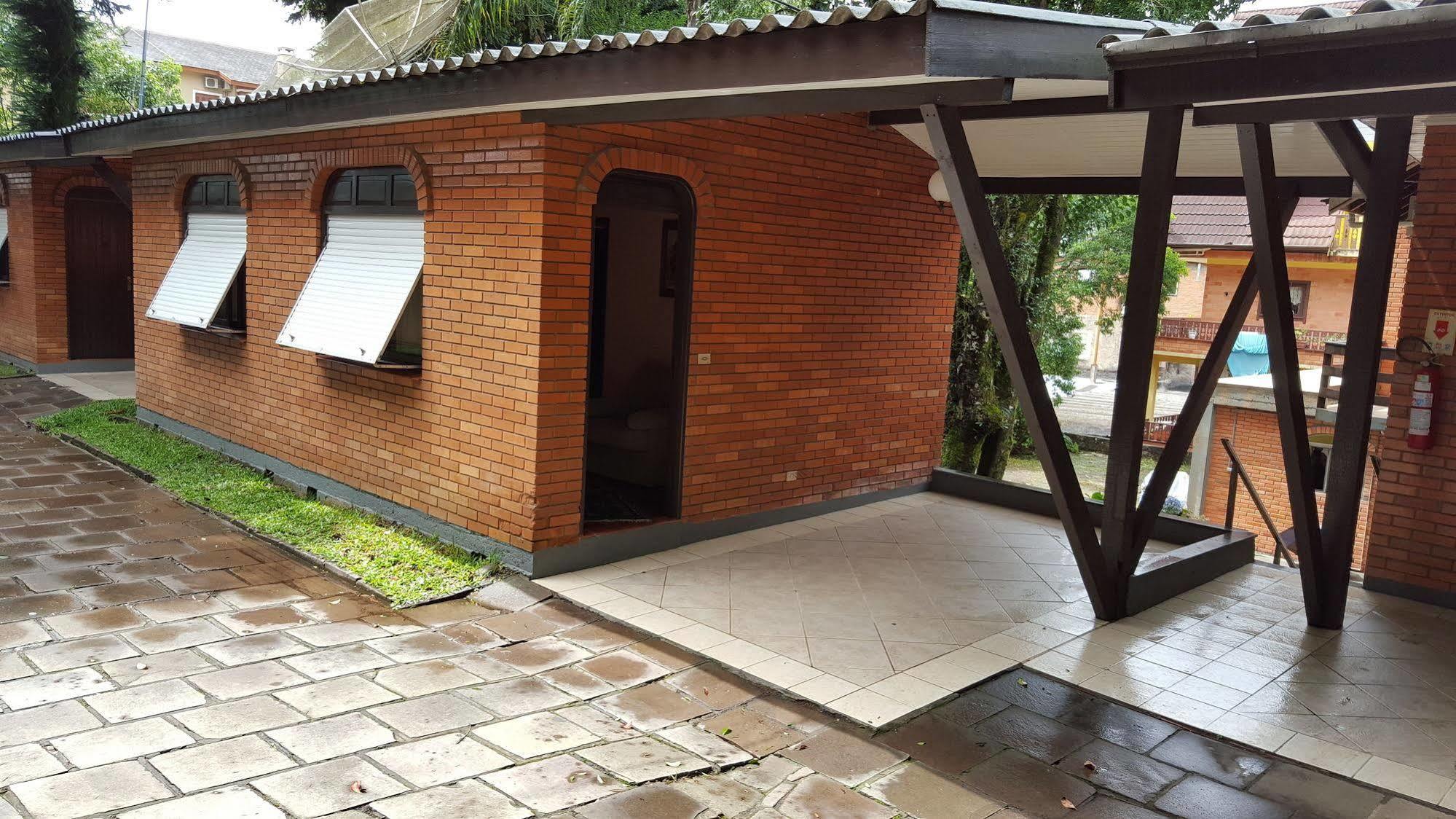 Pequeno Bosque Hotel